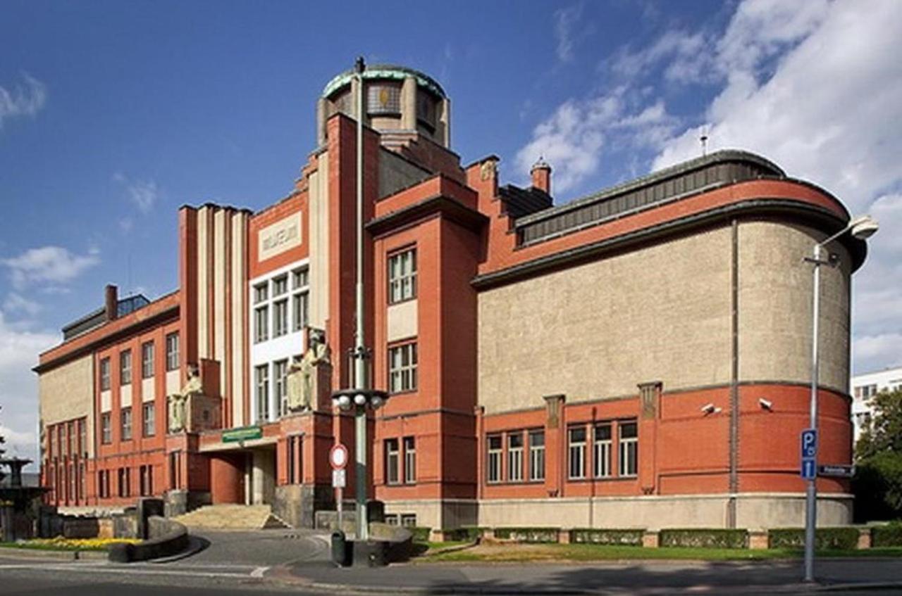 Studio Voluntário Hradec Kralove Exterior foto